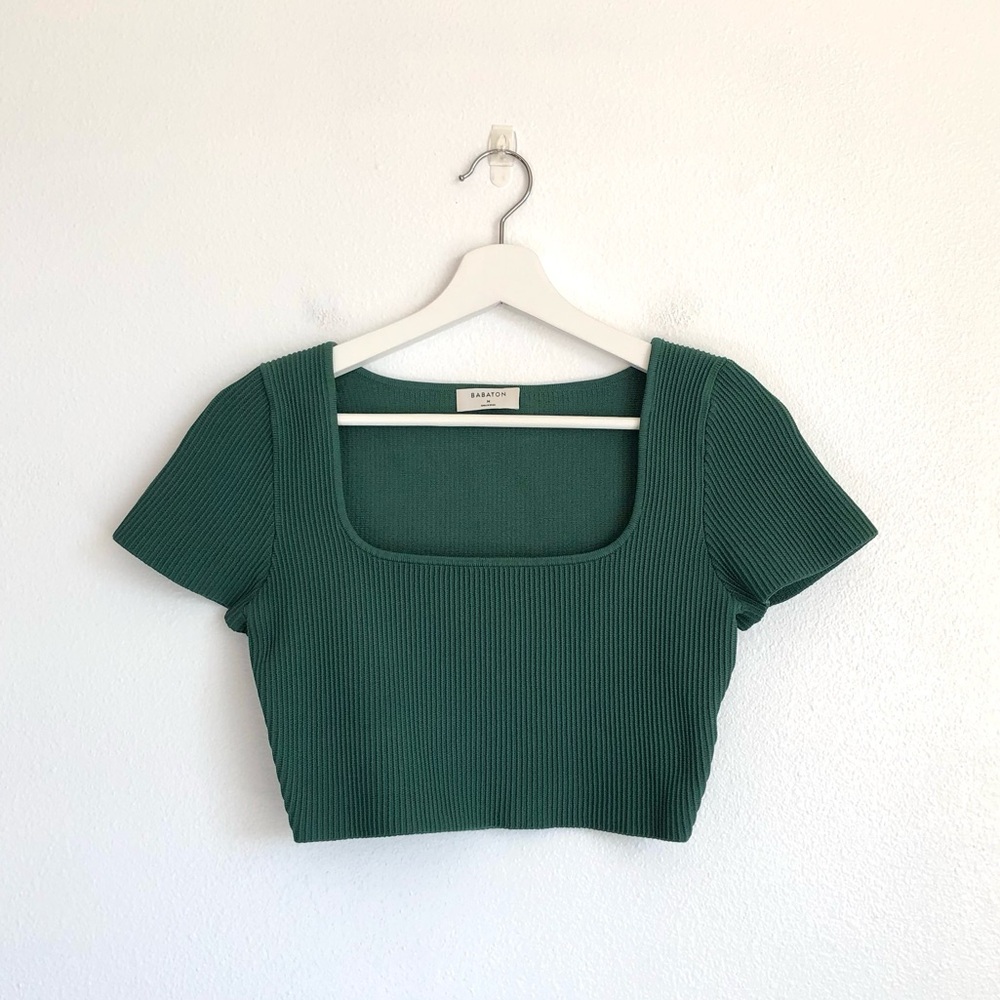 Aritzia Babaton Green Ribbed Short Sleeve Crop Top Size Medium